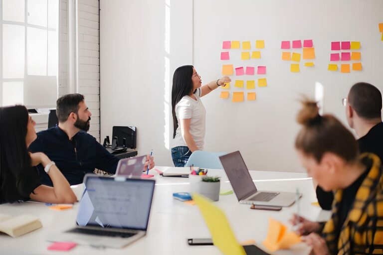 Como Bater Metas Sem Esgotar a Equipe: Liderança Equilibrada na Prática