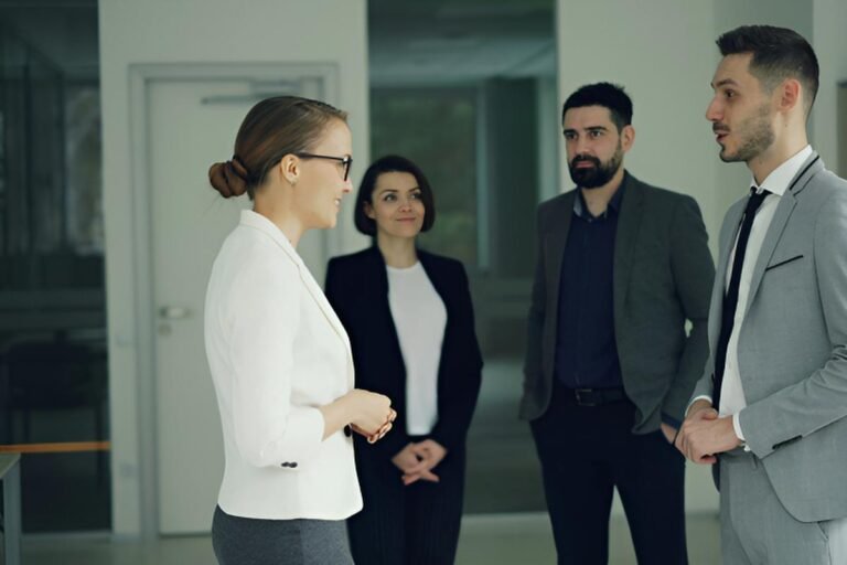 Construindo Autoridade Sem Perder Proximidade com a Equipe